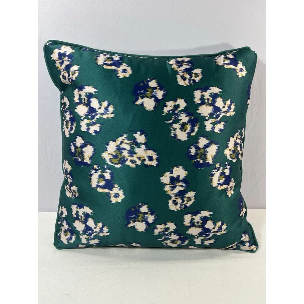 THRESHOLD Green Flowers Print Sofa toss‎  Pillow 18x18